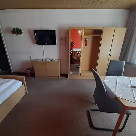 Hotel Am Stadtwall Anklam Buitenkant foto